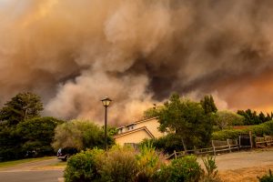 California Fire, una nuova serie tv sugli eroi degli incendi della California: immagine dagli incendi californiani del 2020