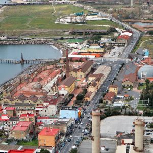 Incendio alla Città della Scienza di Napoli: vista sull'area