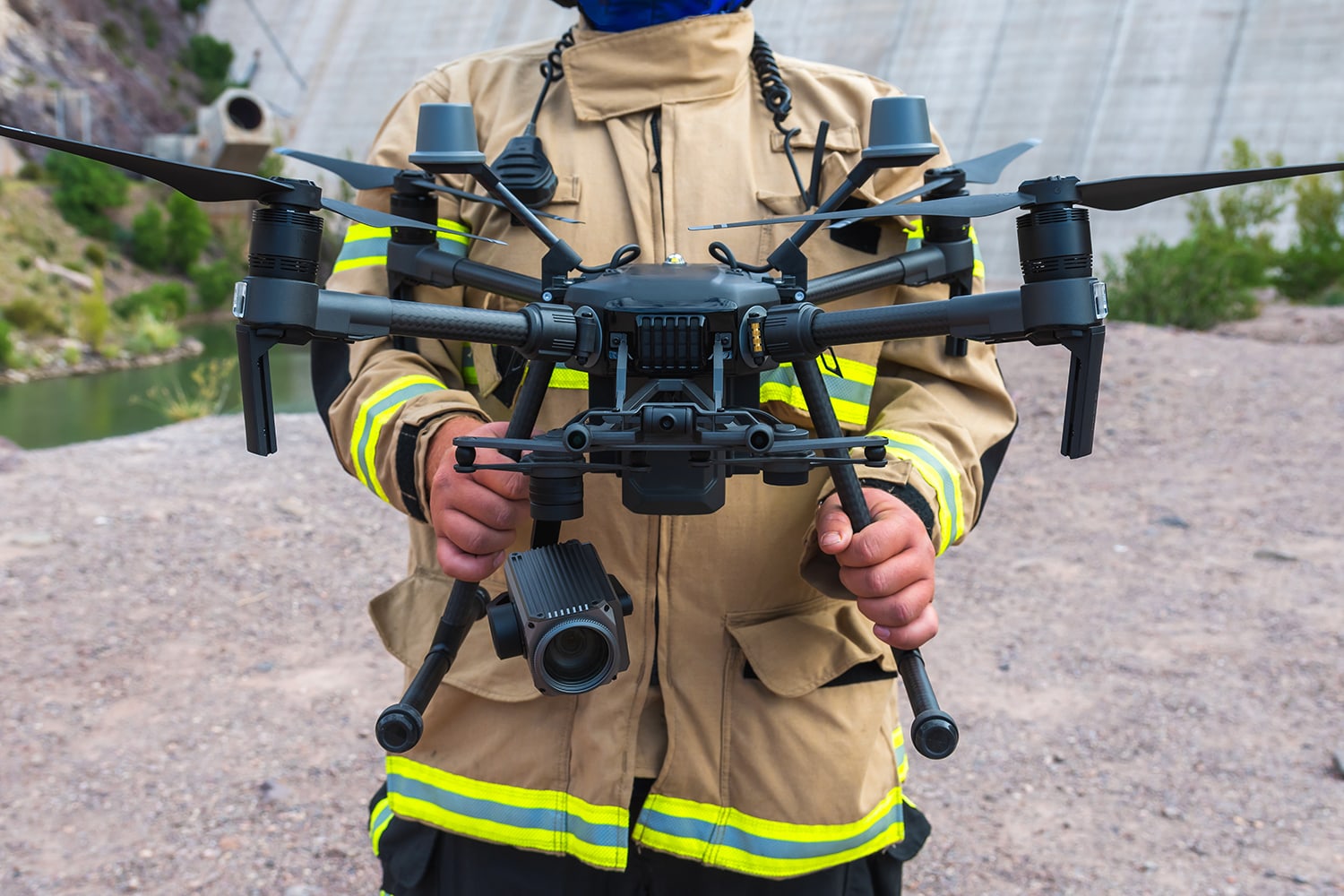 I Vigili del Fuoco hanno iniziato a usare i droni-pompiere