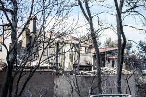 Case colpite dagli incendi dell'attica del 2018