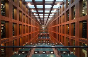 Biblioteca pubblica, uno dei luoghi obbligati a trattamenti con vernici ignifughe o intumescenti