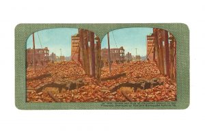 Una stereografia scattata nel quartiere di Chinatown dopo il terremoto di San Francisco del 1906