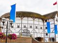 Esterno dello Shakespeare's Globe di Londra, una ricostruzione dell'originale Globe Theatre di Shakespeare del '600