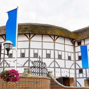 Esterno dello Shakespeare's Globe di Londra, una ricostruzione dell'originale Globe Theatre di Shakespear del '600