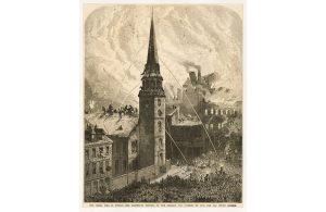 Un'incisione dell'epoca mostra il disperato tentativo dei pompieri di salvare la Old South Church durante l'incendio di Boston del 1872