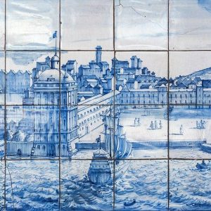 Degli azulejos (piastrelle in ceramica decorate tipiche del Portogallo) in cui è rappresentata la città di Lisbona nel '700
