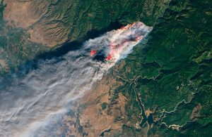 Vista da satellite del Camp Fire, l'incendo che nel 2018 ha distrutto migliaia di ettari nel nord della California