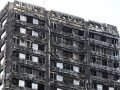 La cima della Grenfell Tower dopo l'incendio