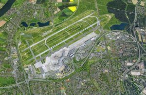 Vista dall'alto dell'Aeroporto Internazionale di Dusseldorf