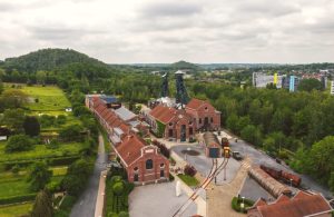 Vista dall'alto del sito della miniera di Bois du Cazier, a Marcinelle