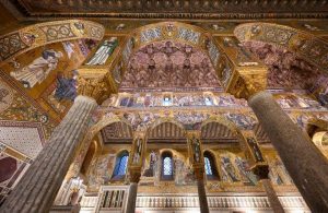 Interno della Cappella Palatina, che fa parte del complesso del Palazzo dei Normanni, a Palermo