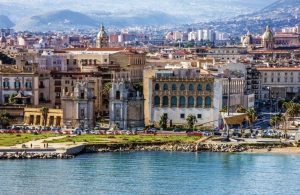 Panorama della città di Palermo vista dal mare